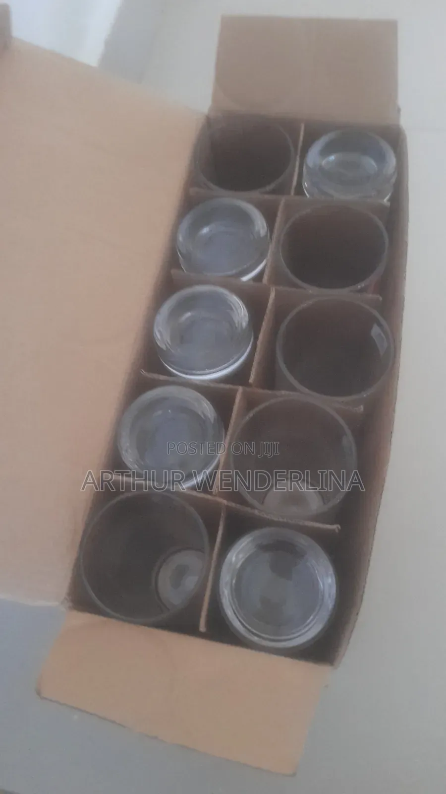 10 Pieces of Glass in a Box