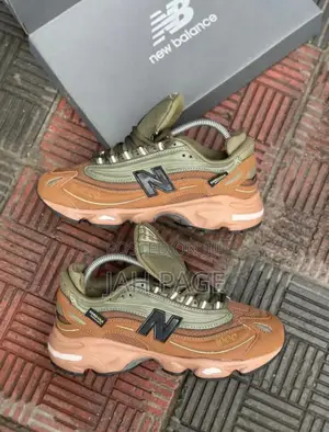 New Balance 1000
