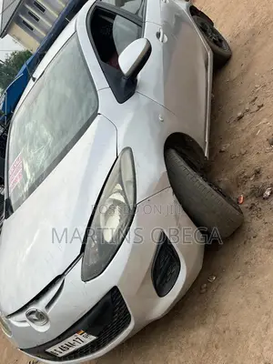 Mazda 2 1.6 Exclusive 2010 Silver