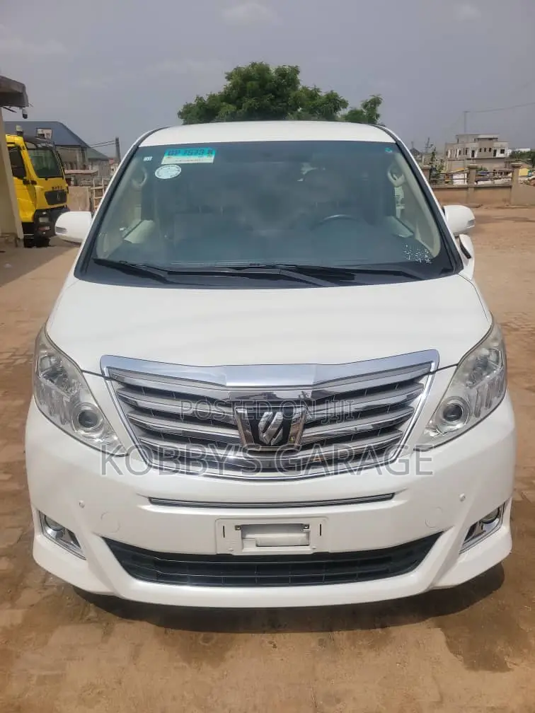 Toyota Alphard 2014 White