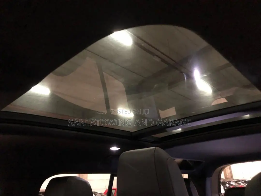 Land Rover Defender V8 2023 Black