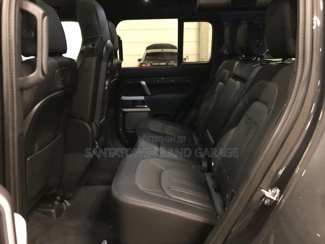 Land Rover Defender V8 2023 Black