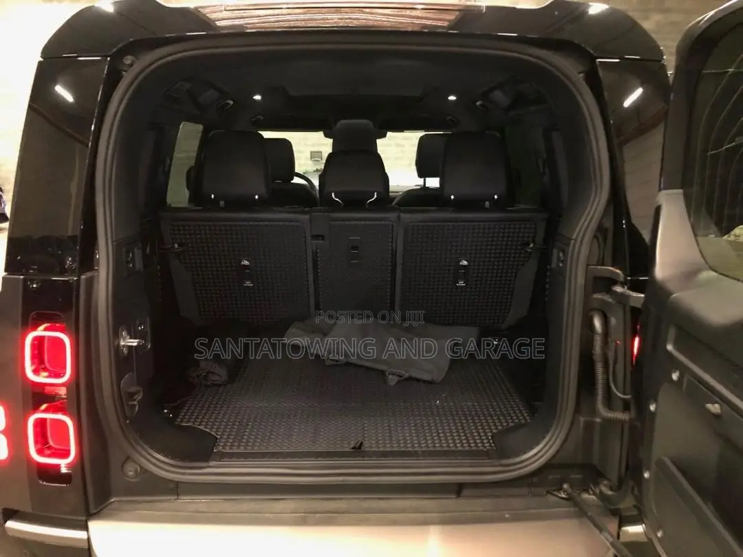 Land Rover Defender V8 2023 Black