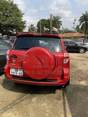 Toyota RAV4 2.5 2012 Red