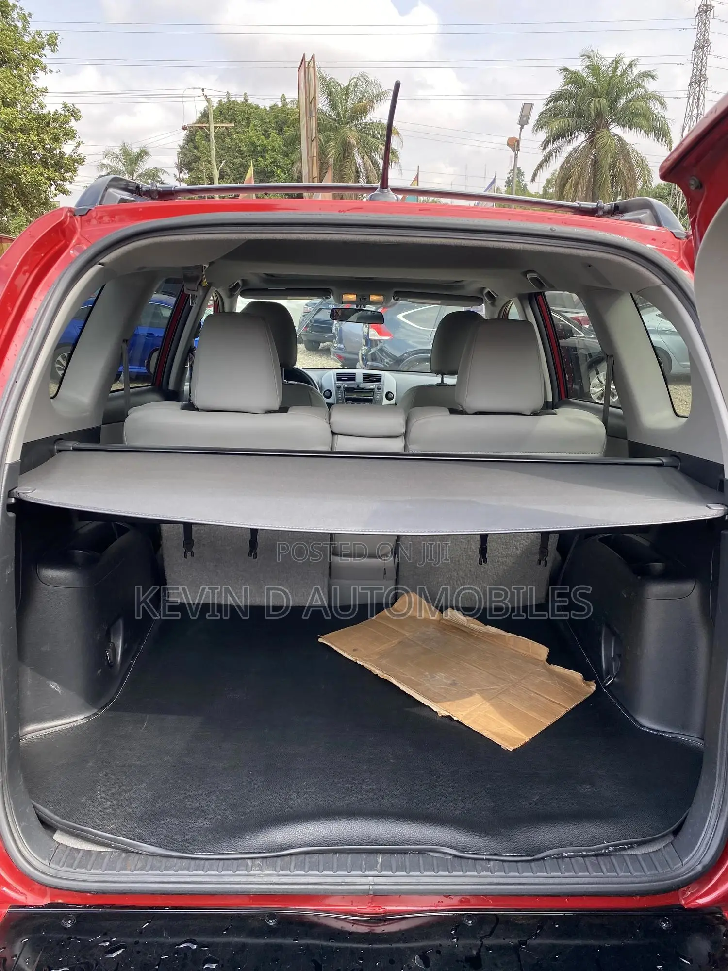 Toyota RAV4 2.5 2012 Red