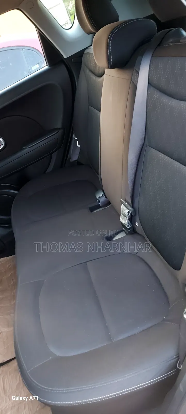 Kia Soul Hatchback 2016 Brown