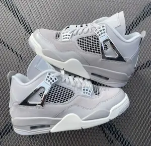 Jordan 4 Retro Frozen Moment