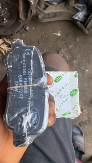 Land Rover Discovery 2014-2019 (Original) Back Brake Pad Available