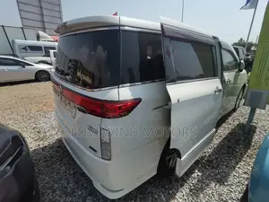 Nissan Elgrand SV Premium 2014 White