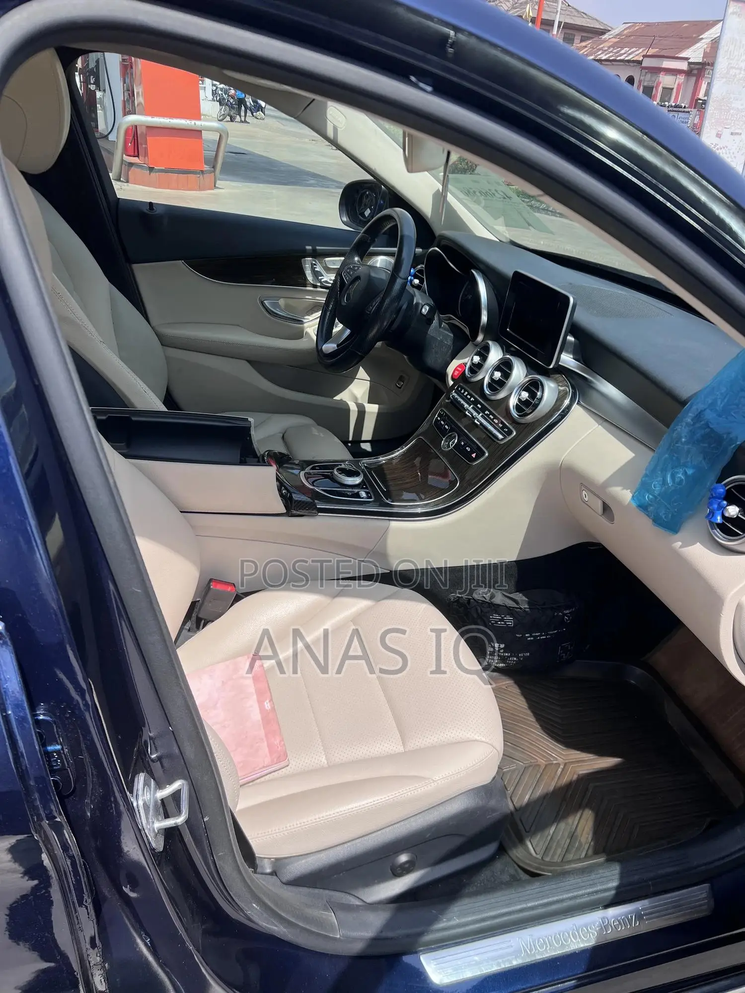 Mercedes-Benz C300 Luxury 4matic Sedan AWD (2.0L 4cyl 7A) 2017 Blue