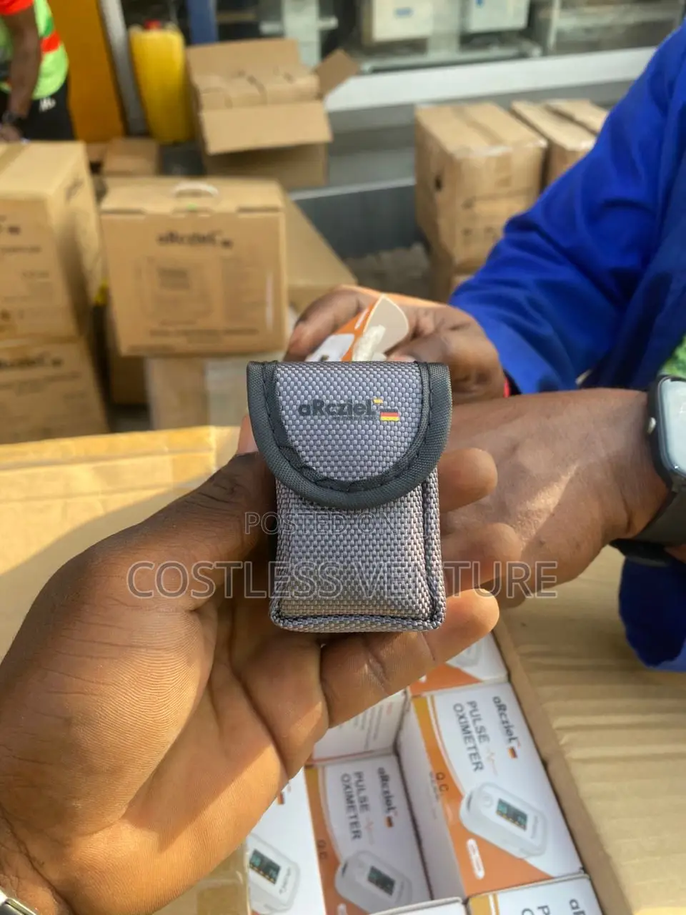 Arcziel Pulse Oximeter White
