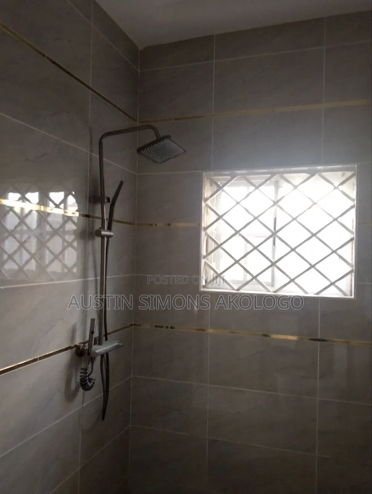 8bdrm Block of Flats in Prestige Properties, Bosomtwe for sale