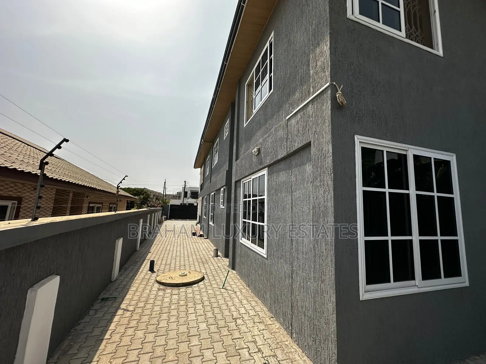 3bdrm Apartment in Braham Luxury, Tseaddo for rent