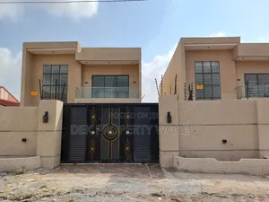5bdrm House in Ga East Municipal for sale