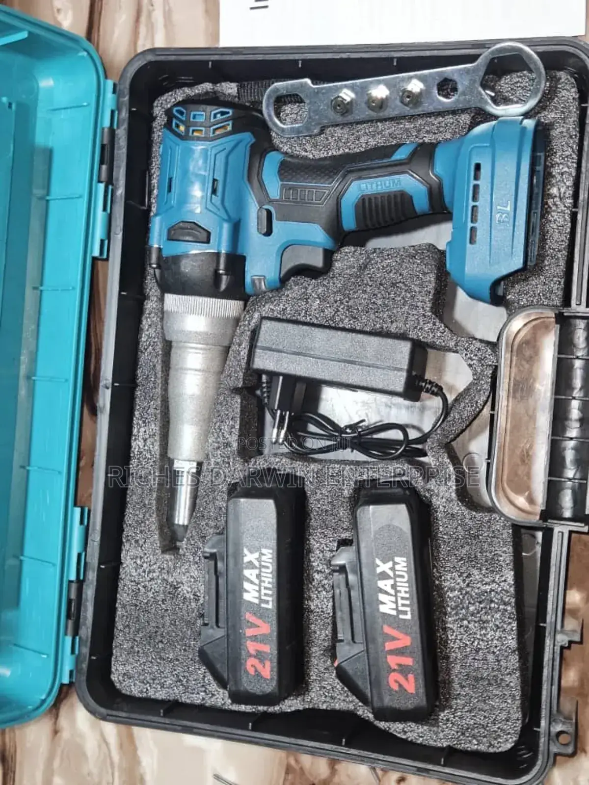 Cordless Riverter