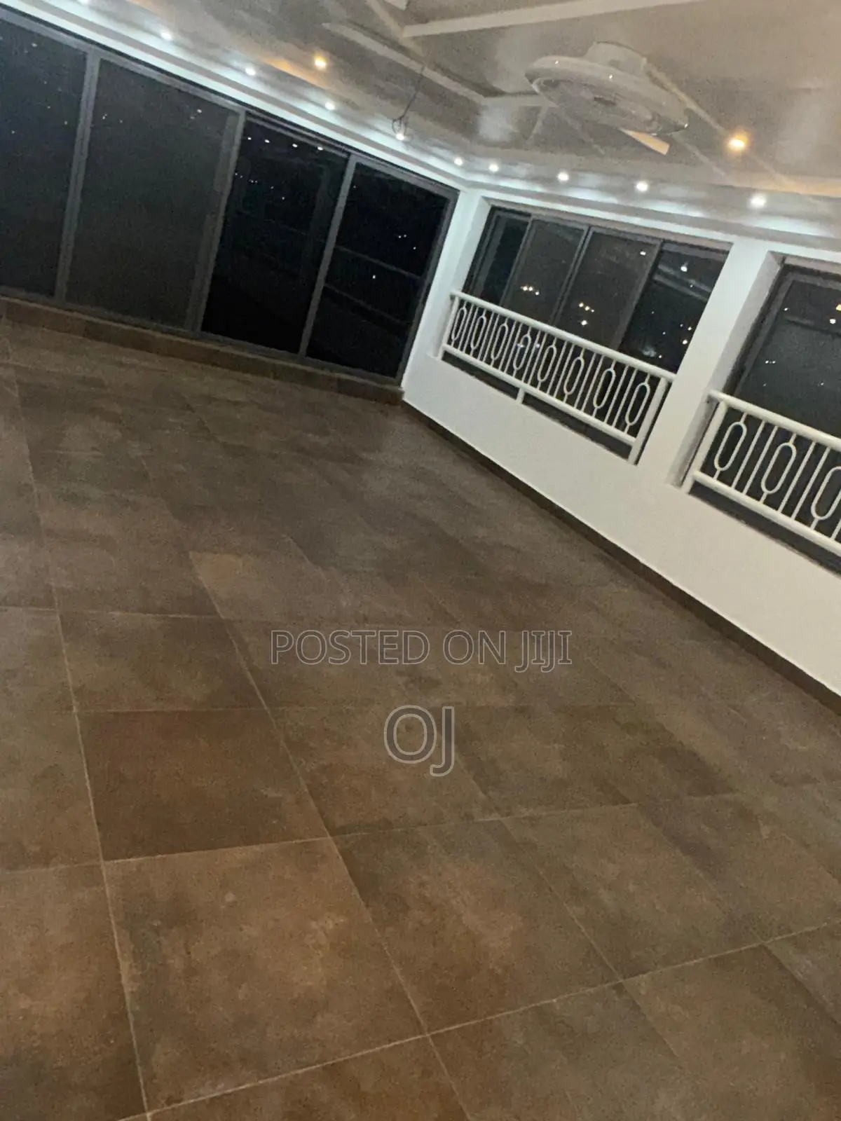 3bdrm Duplex in Arko Homes, Main Station for rent