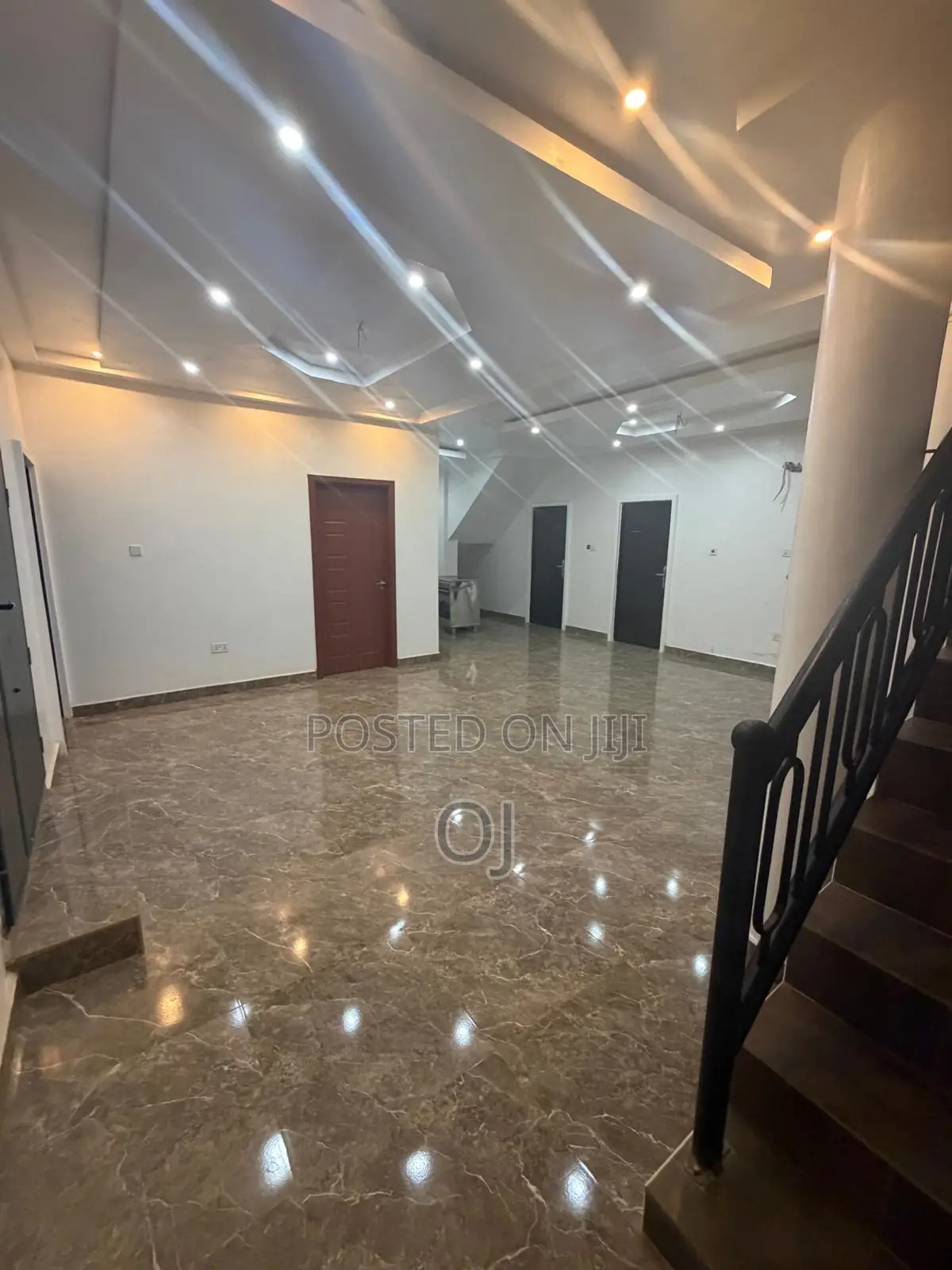 3bdrm Duplex in Arko Homes, Main Station for rent