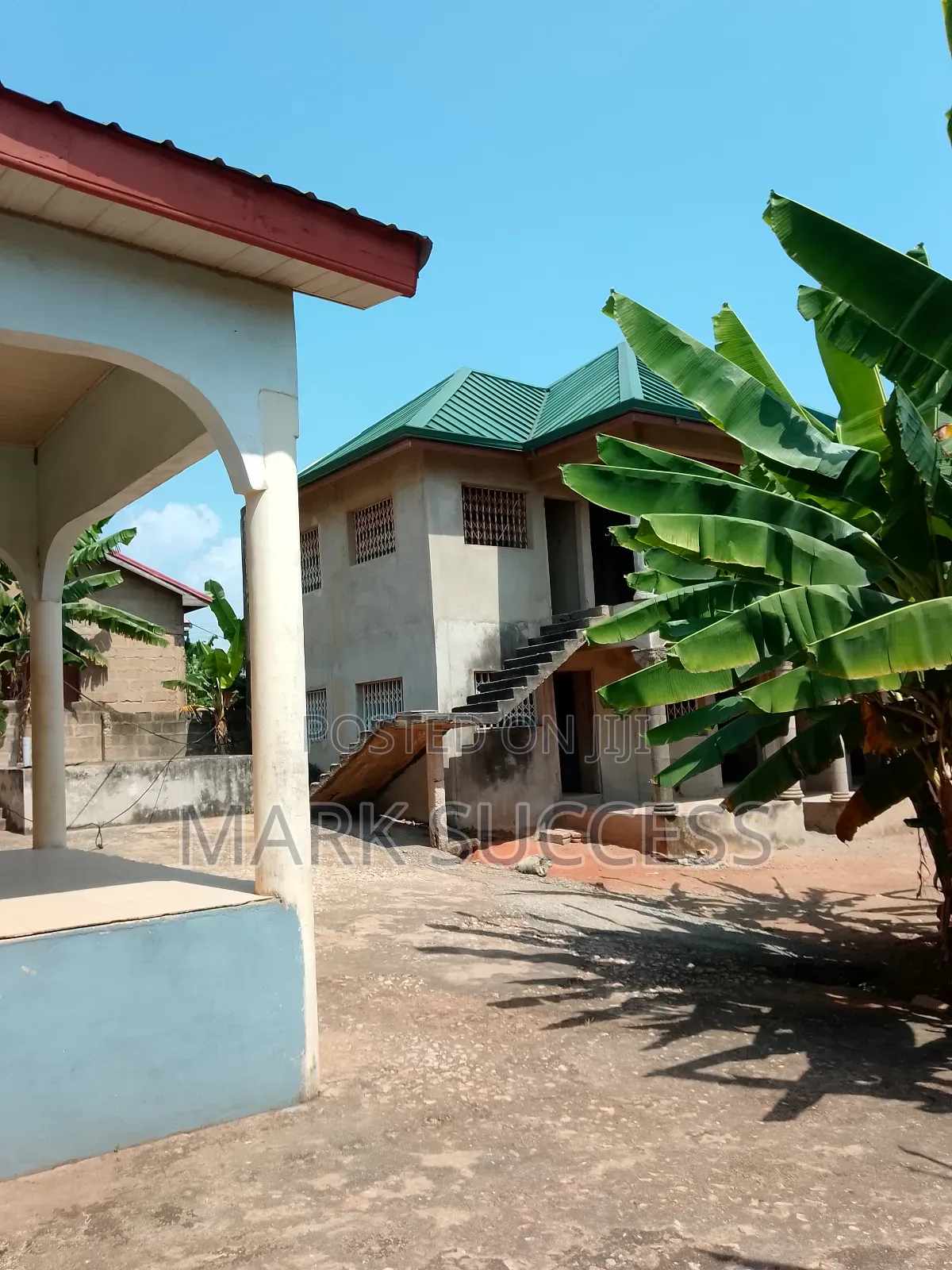 6bdrm Block of Flats in Bortiano for sale