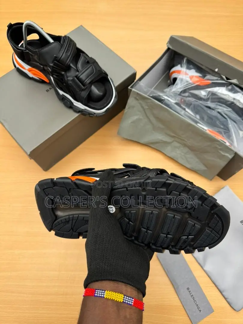 Balenciaga Track Sandals (Black)