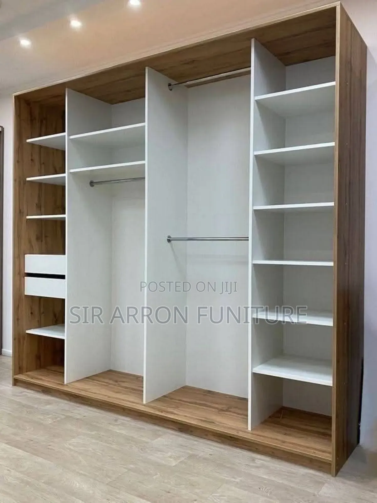 Modern Closet Made With High-Quality Materials