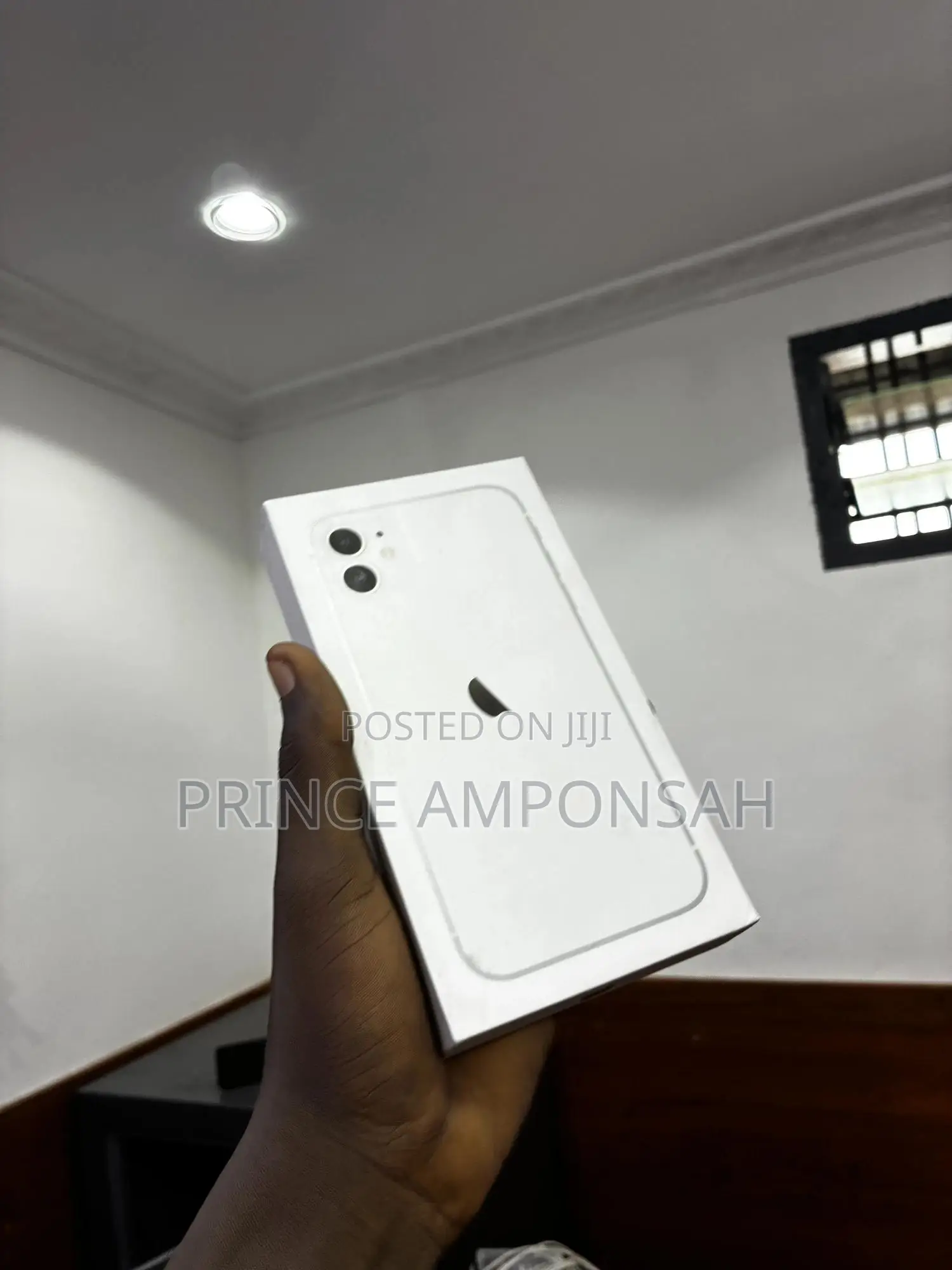 New Apple iPhone 11 64 GB White