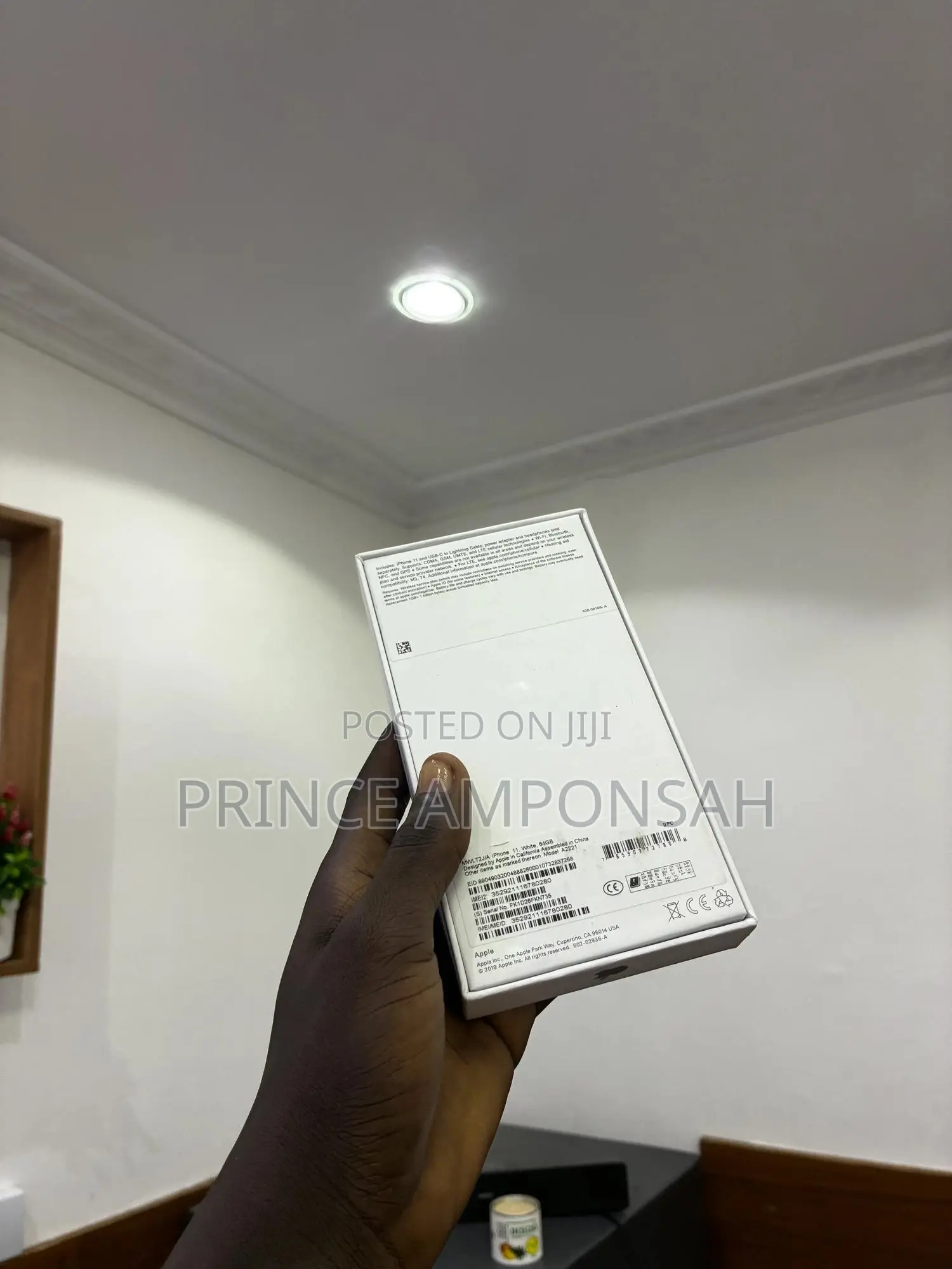 New Apple iPhone 11 64 GB White