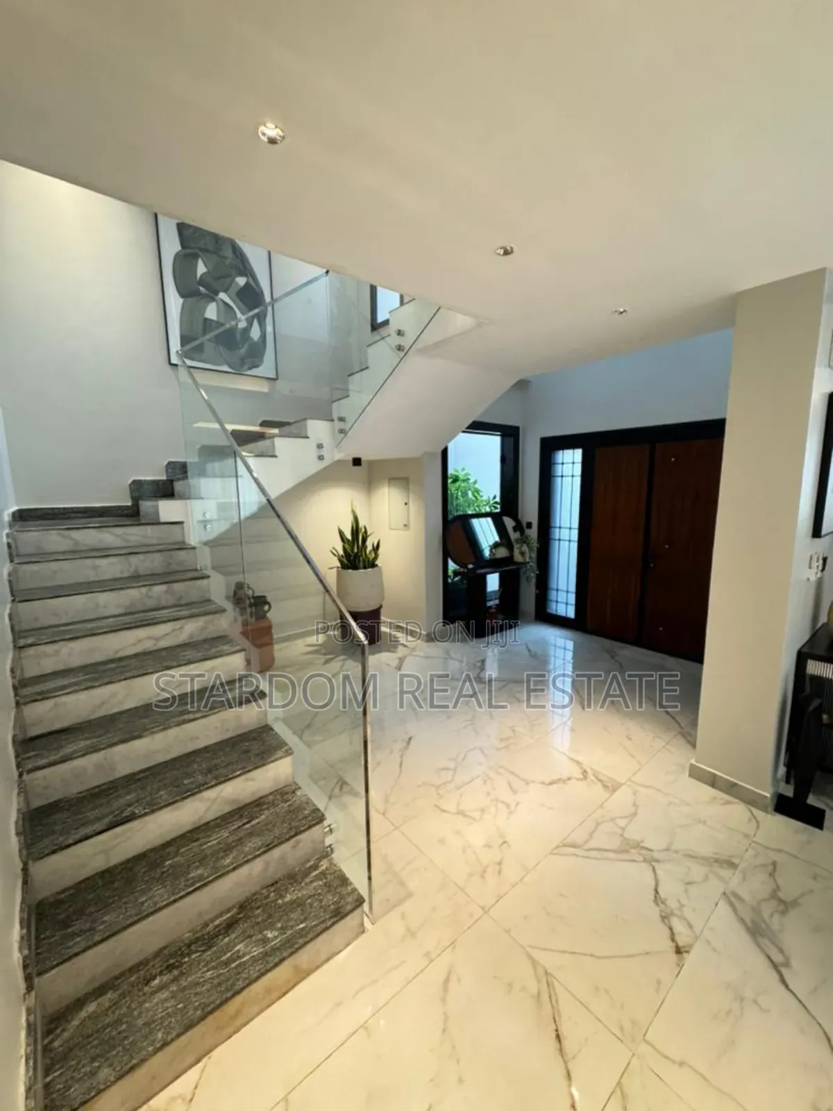 Furnished 5bdrm Mansion in Cantonments for sale