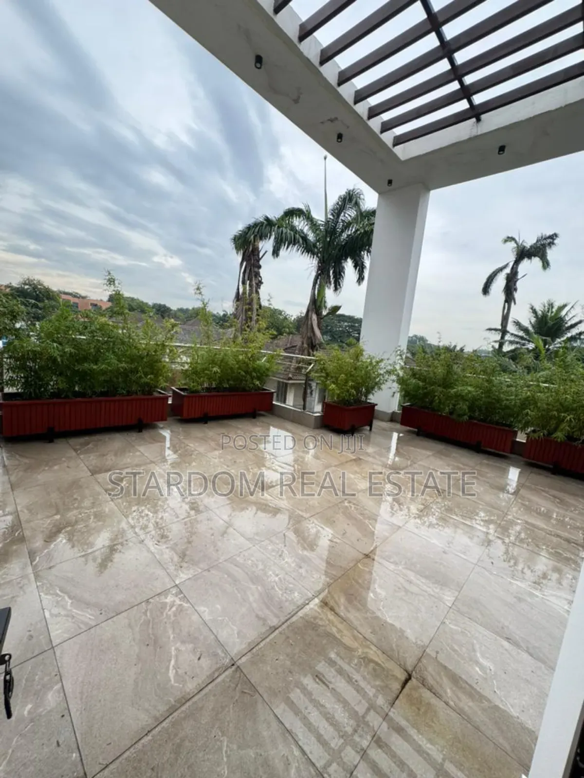 Furnished 5bdrm Mansion in Cantonments for sale