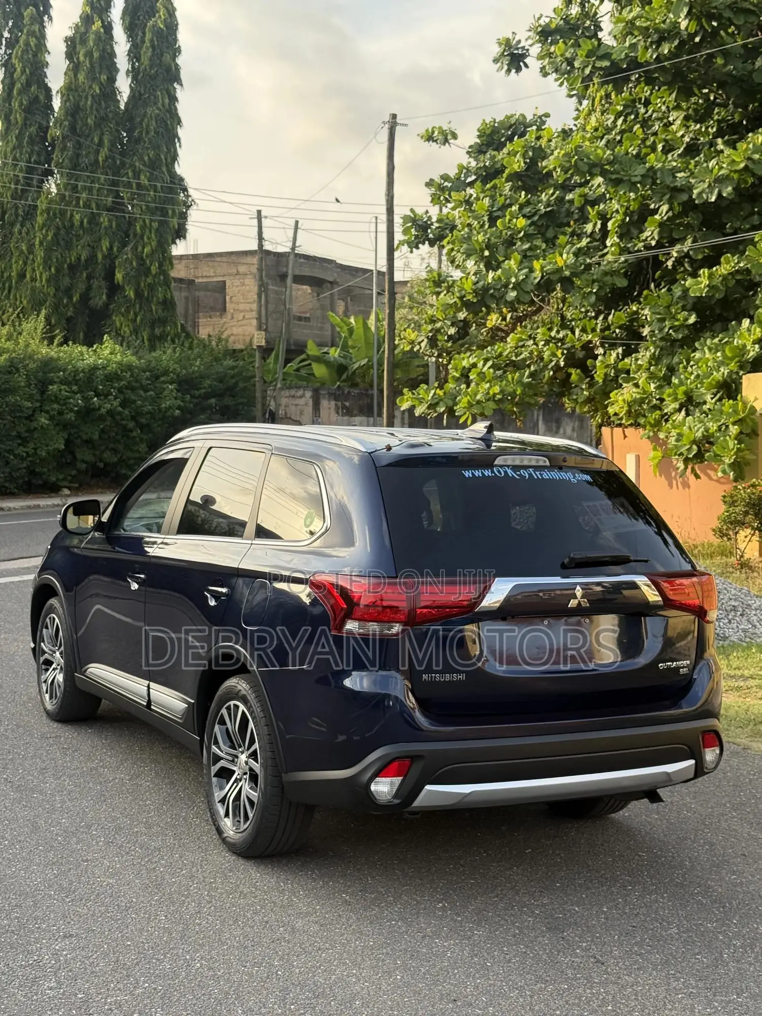 Mitsubishi Outlander SEL FWD 2018 Blue