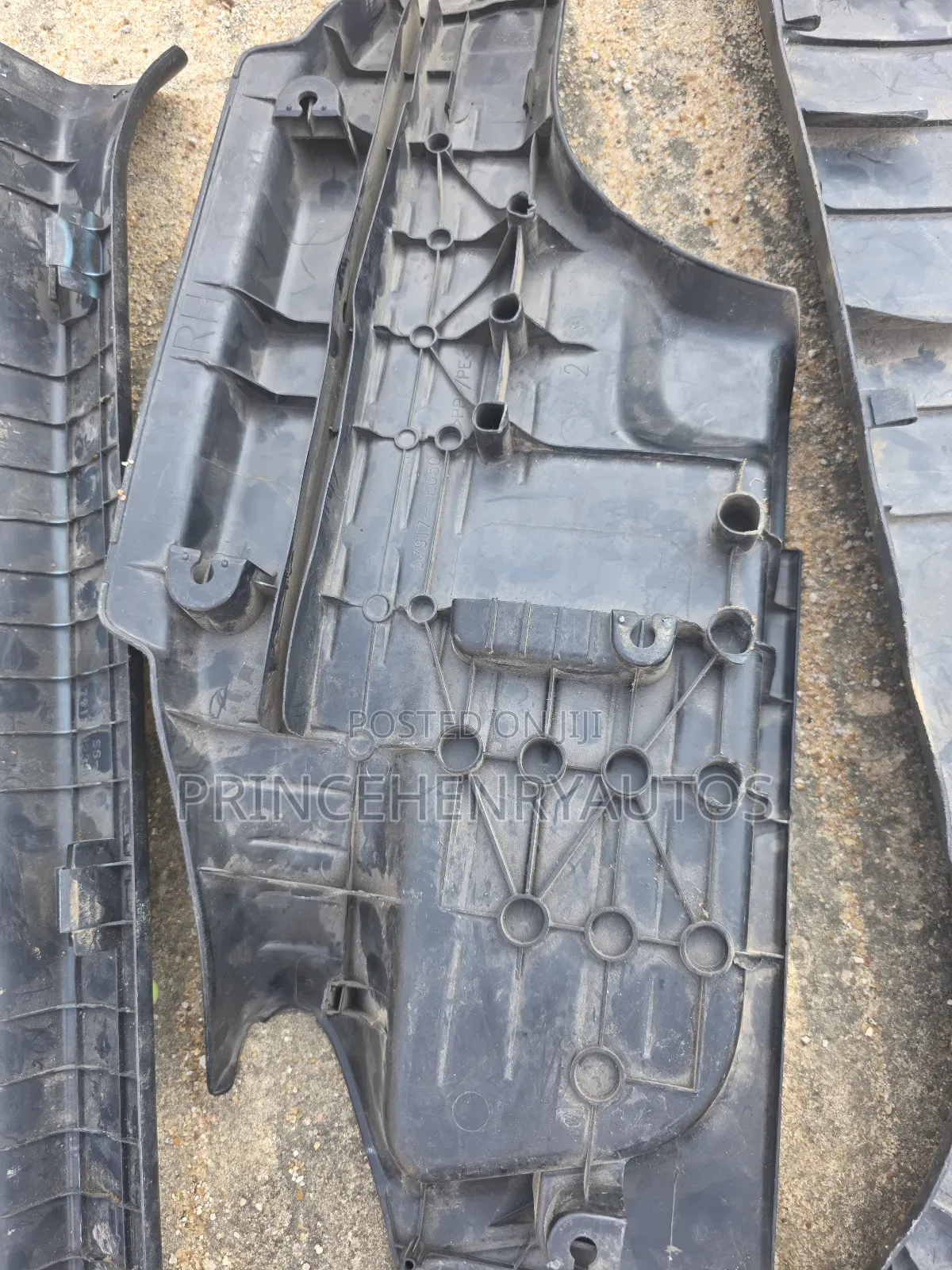 2014-2019 Toyota Highlander Plastics