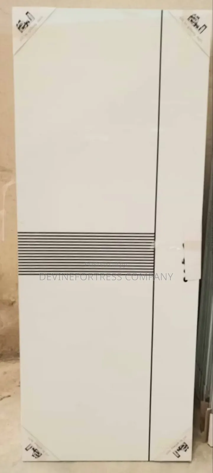 High Quality White and Black Bedroom Door for All Buildings // Df