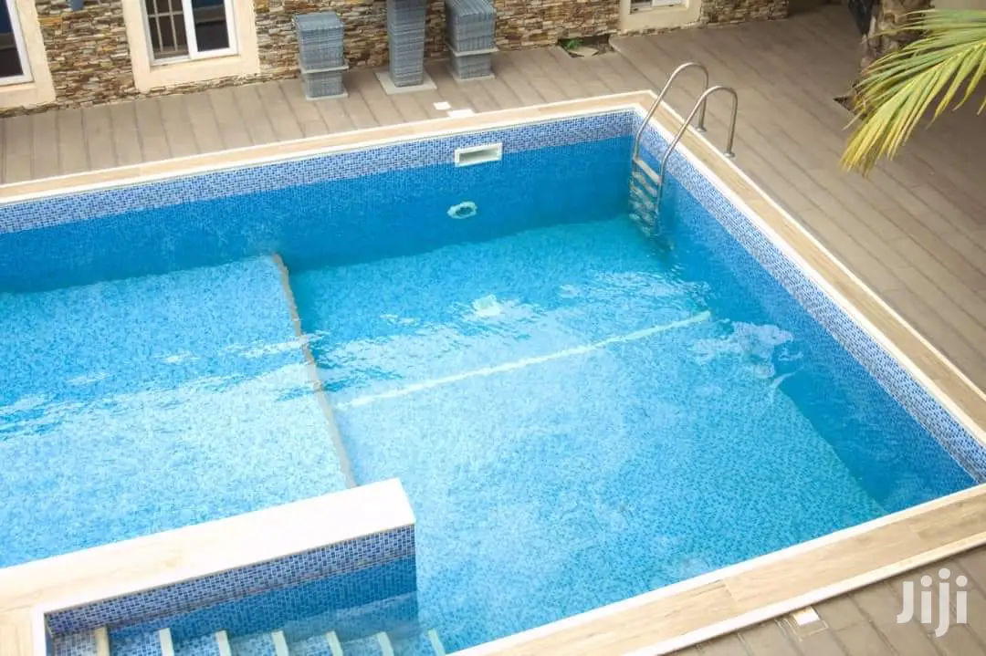 Swimming Pool Fountain