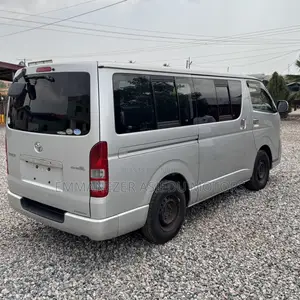 Toyota HiAce 2013 Silver