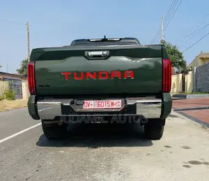 Toyota Tundra Limited 2022 Green