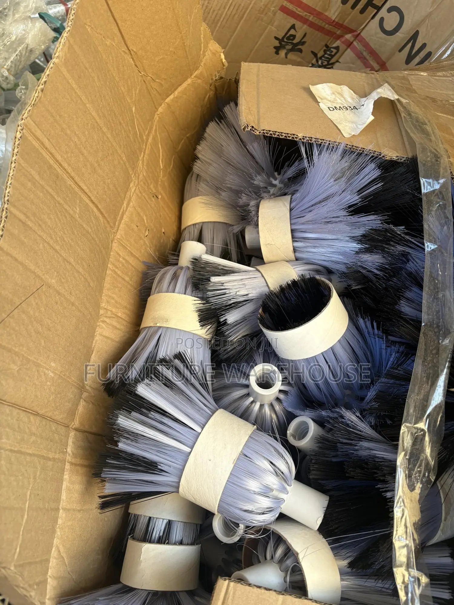 Cobweb Brush