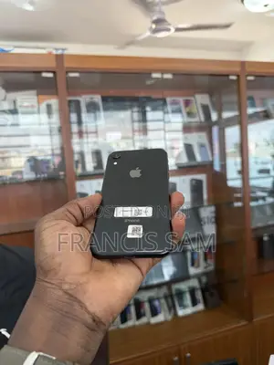 Apple iPhone XR 64 GB Black