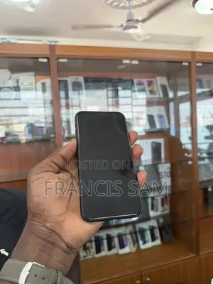 Apple iPhone XR 64 GB Black