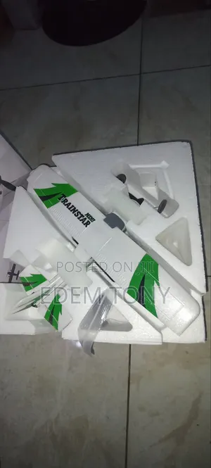 Volantexrc Mini Trainstar Remote-Controlled Airplane