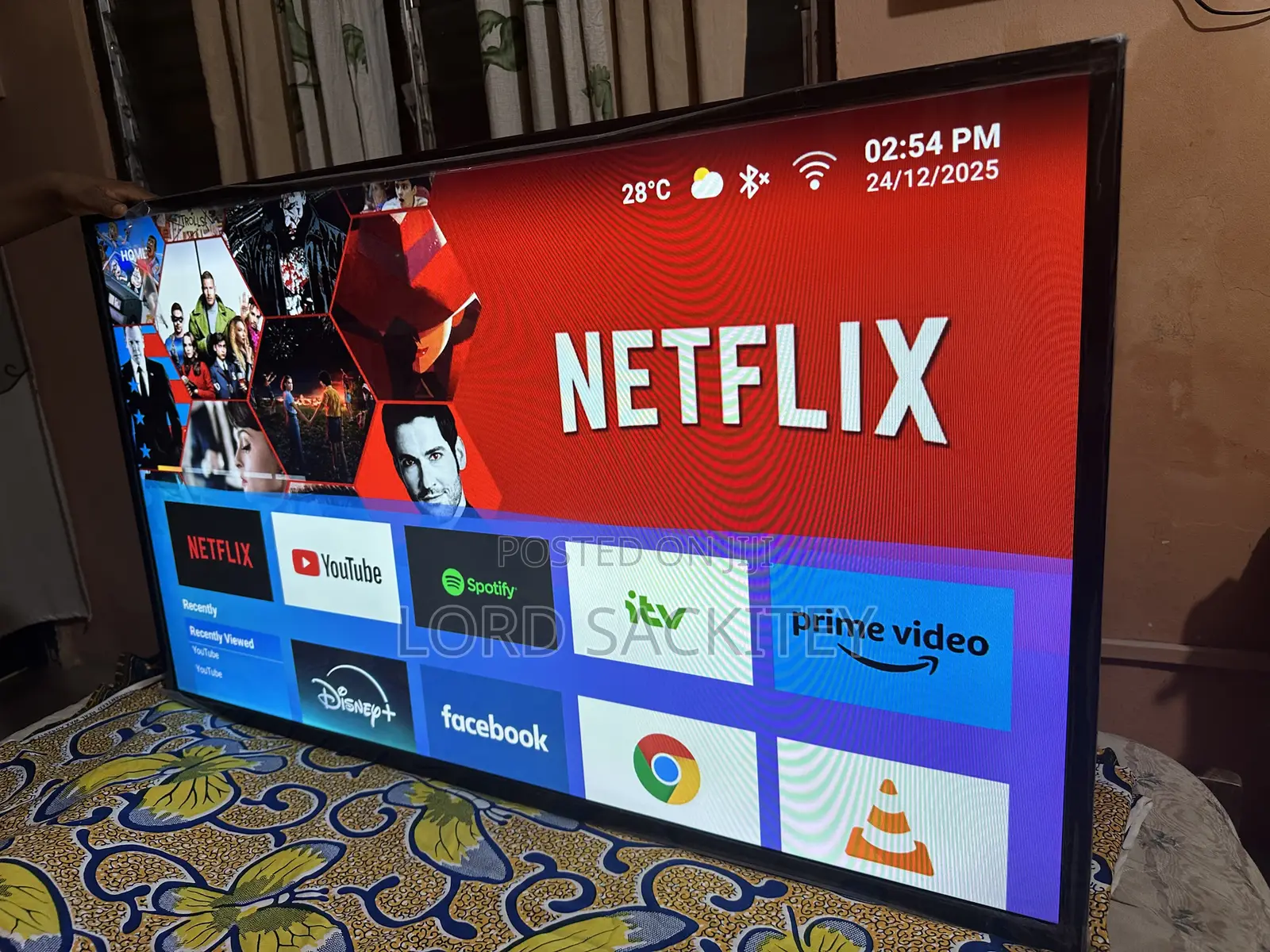 55” Neutral Tv