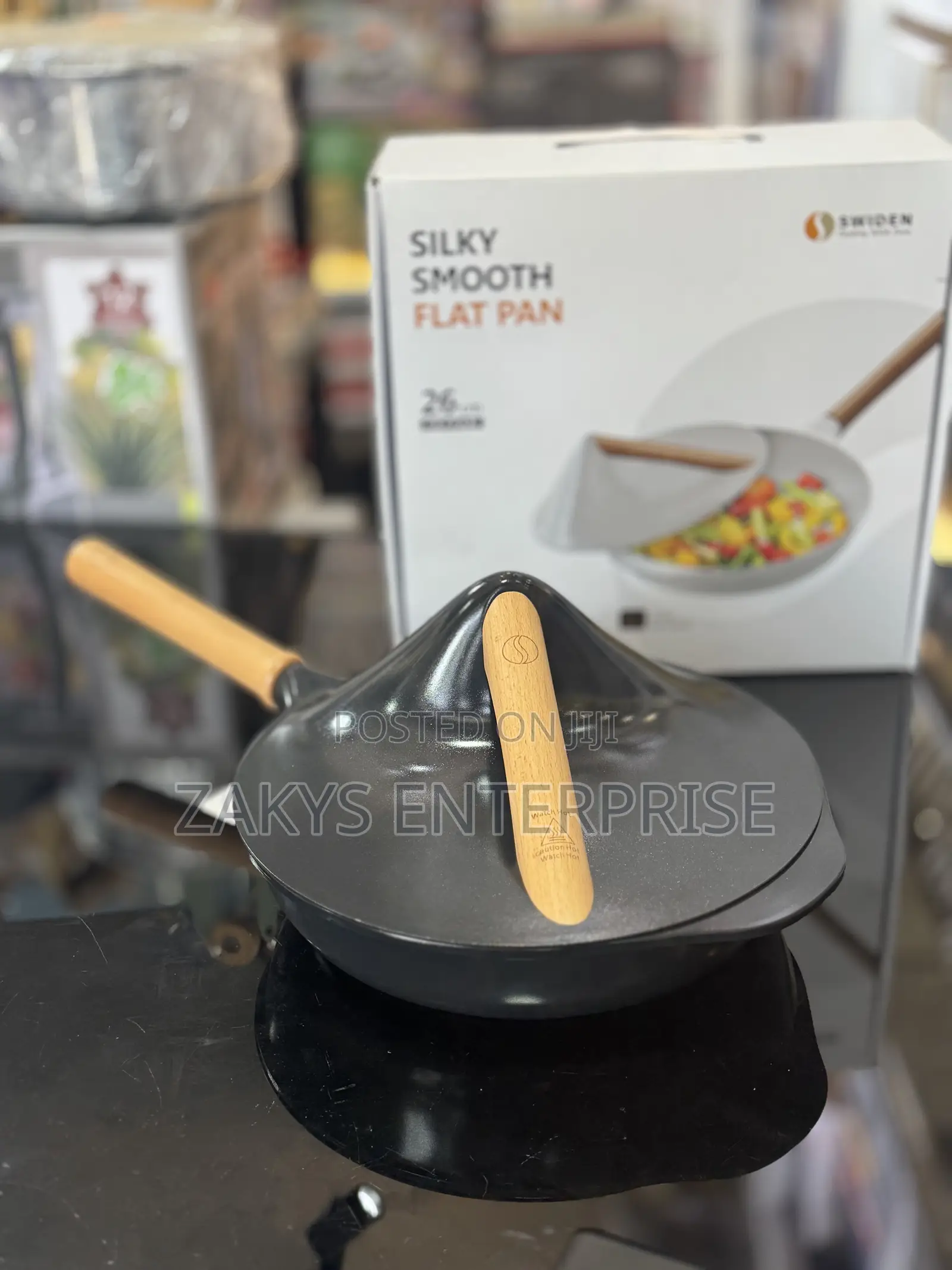 The Sweden Smooth Flat Fry Pan 26cm