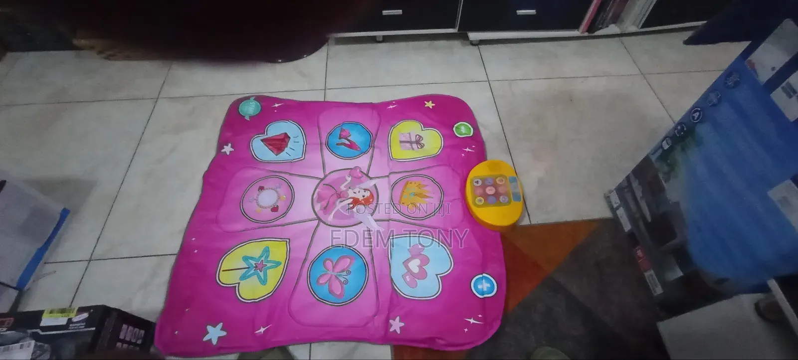 A Children's Electronic Dance Mat