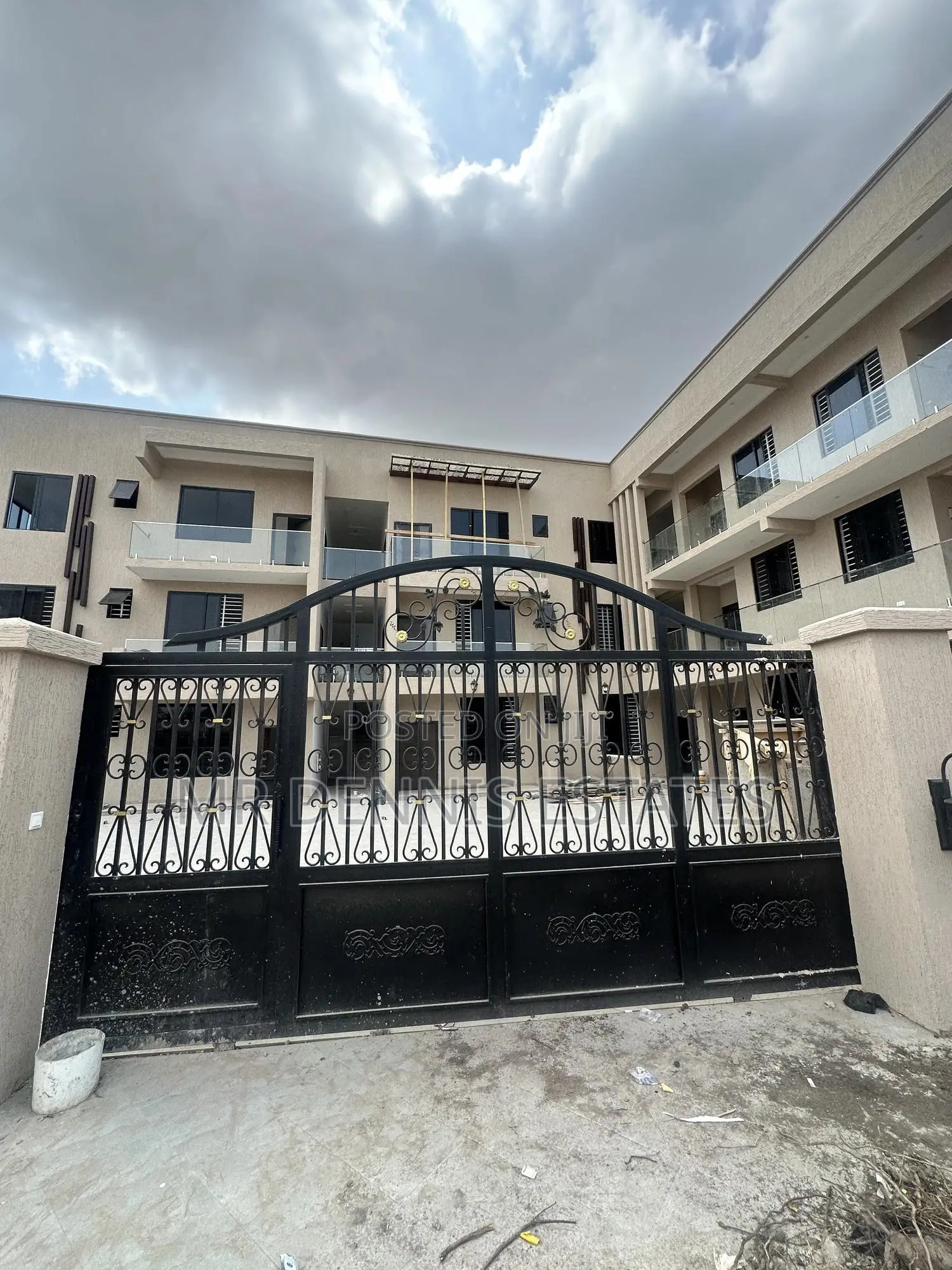 1bdrm Room & Parlour in Westhills Mall for rent
