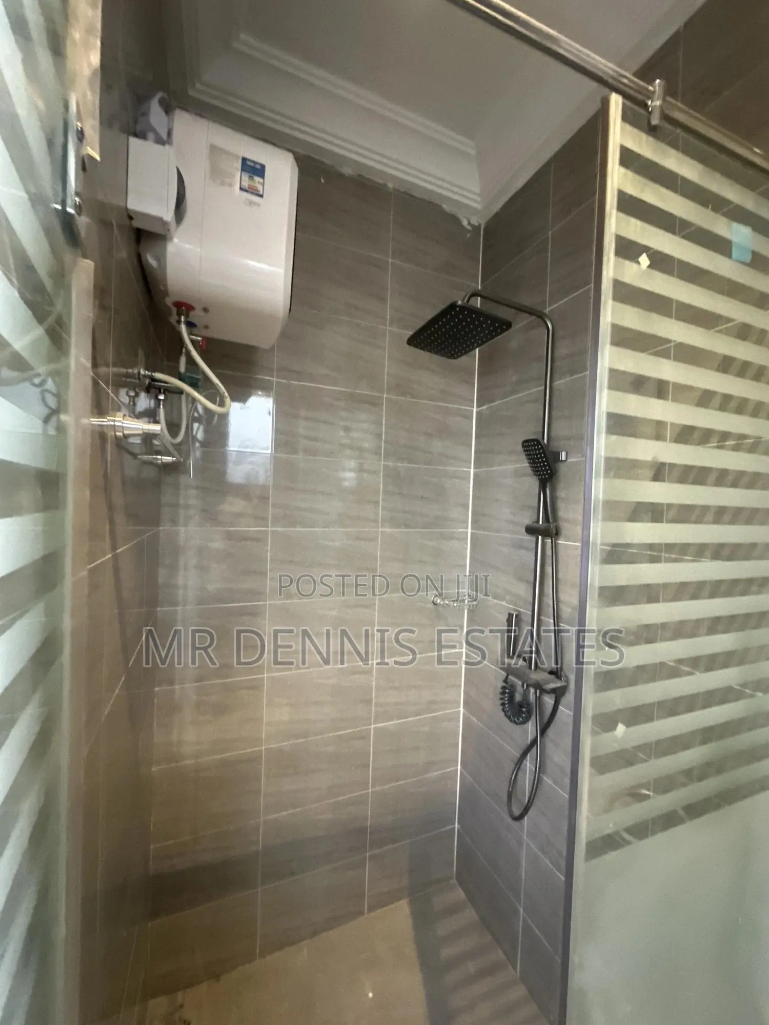 1bdrm Room & Parlour in Westhills Mall for rent