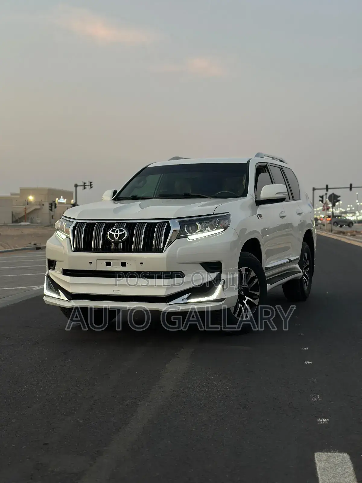Toyota Land Cruiser Prado 2.7 2019 White