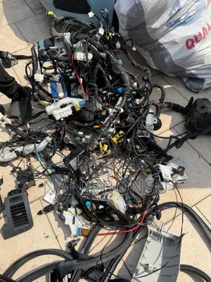 Toyota Voxy Complete Engine Wire and Fuse Boards