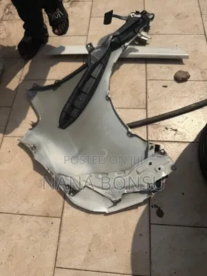Toyota Voxy Fender