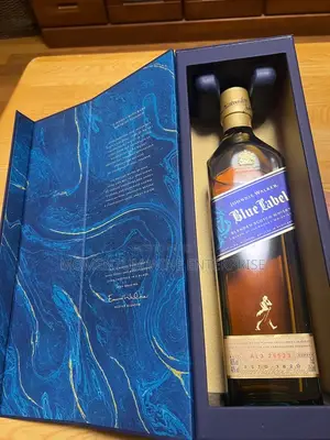 Johnnie Walker Blue Label Blended Scotch Whisky 75cl