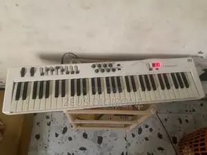 Miditech I2 Control 61