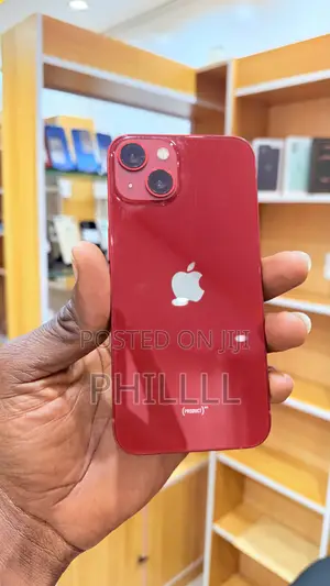 Apple iPhone 13 128 GB Red