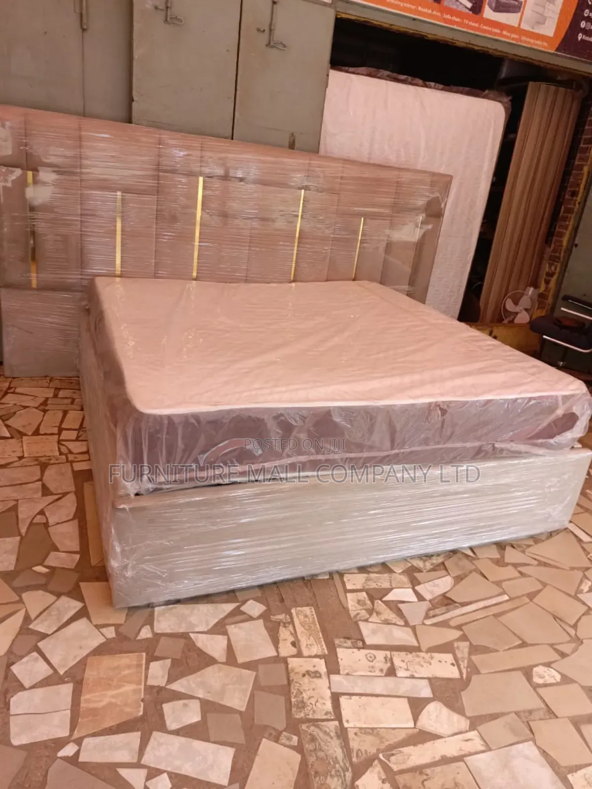 Lovely Queens Bed With Mattress 💘🥰💘💯😊